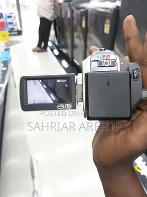 Panasonic HDC-SD20 Full HD Camcorder With Remote