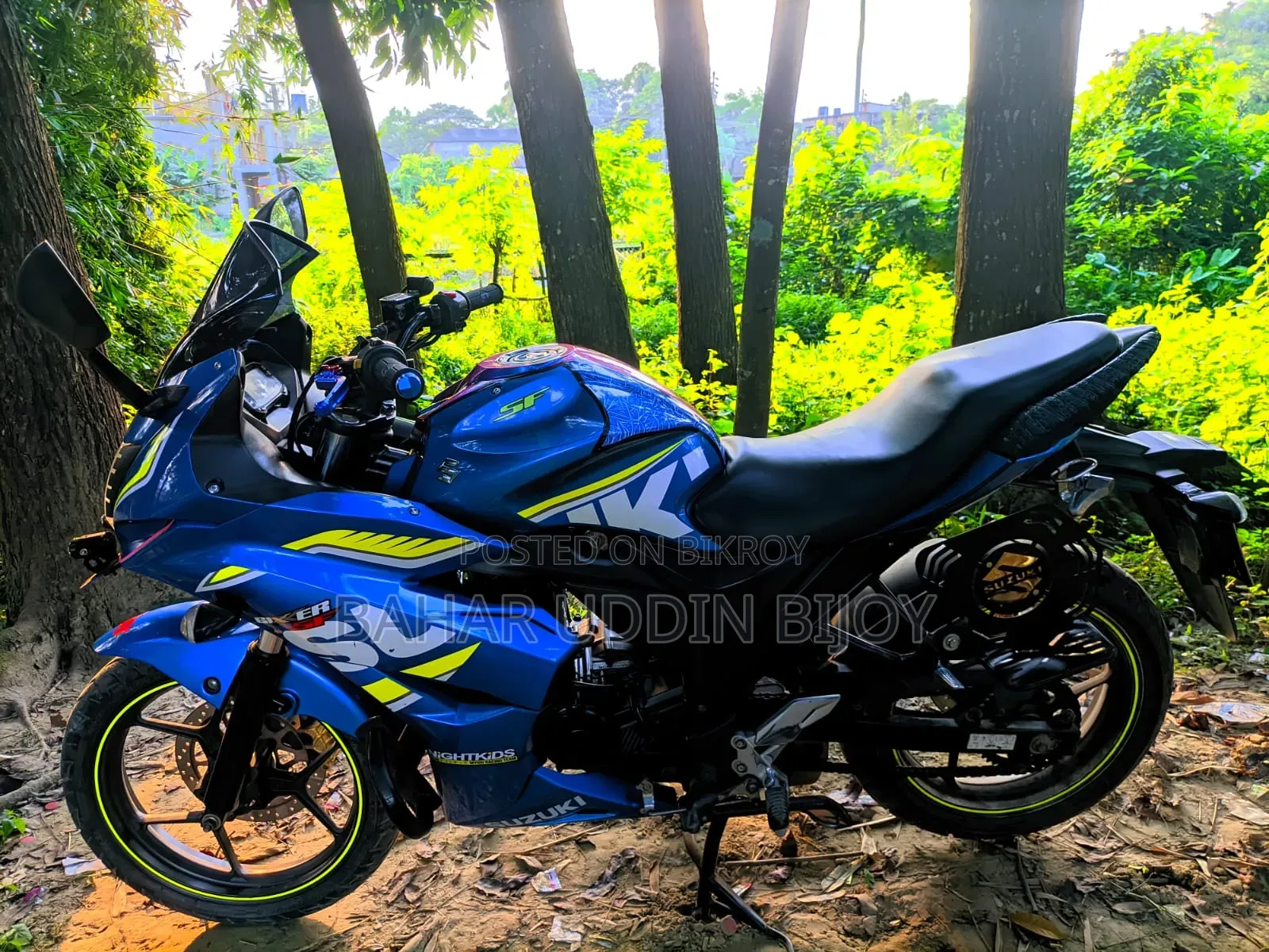 Blue Suzuki Gixxer SF 2017
