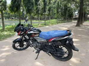 বাজাজ ডিসকভার ১২৫ ২০১৮ ব্ল্যাক