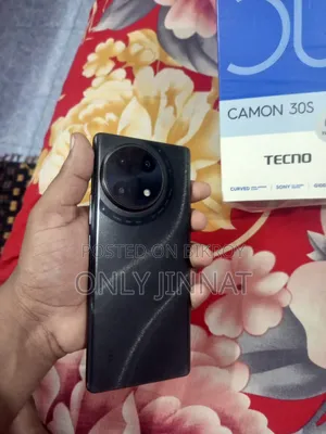 টেকনো ক্যামন ৩০এস ২৫৬ জিবি ব্ল্যাক
