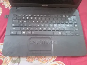 Laptop Toshiba Satellite C840 4GB Intel Core i3 HDD 500GB