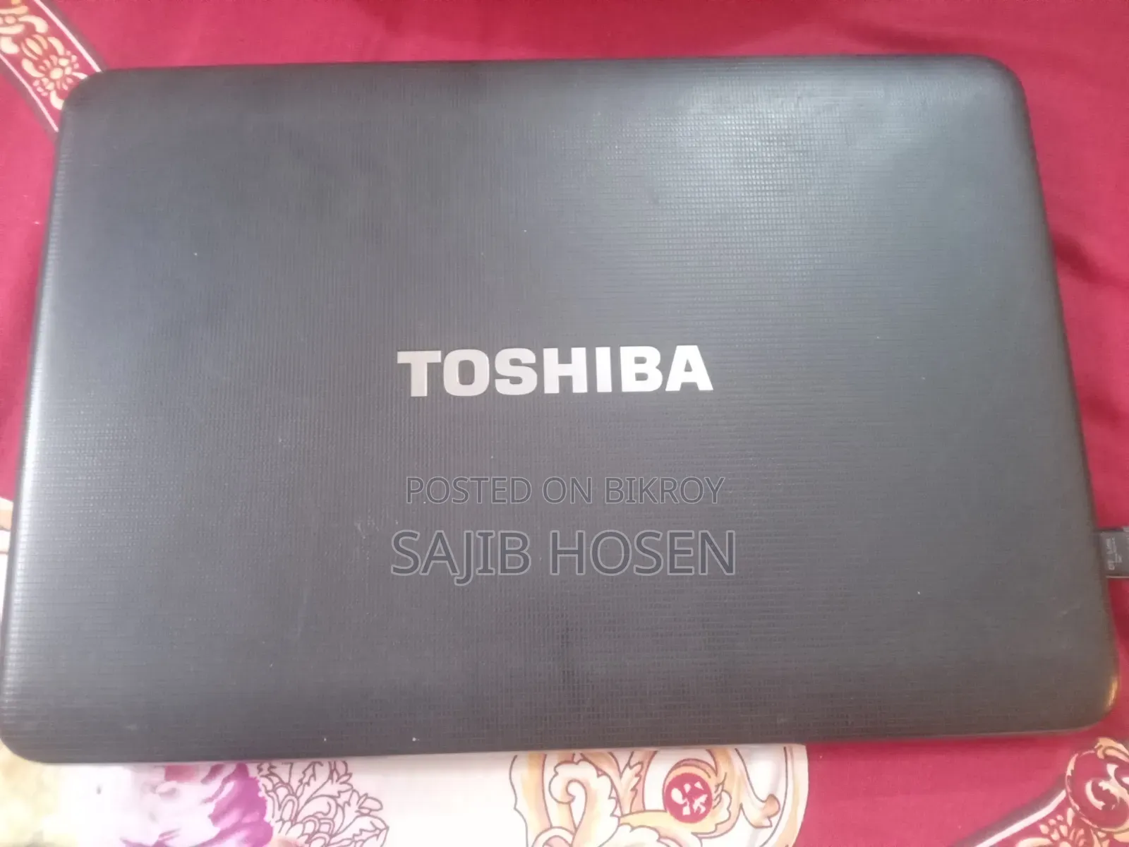 Laptop Toshiba Satellite C840 4GB Intel Core i3 HDD 500GB