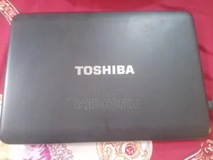 Laptop Toshiba Satellite C840 4GB Intel Core i3 HDD 500GB