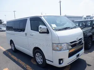 Toyota Grand HiAce 2000 Pearl