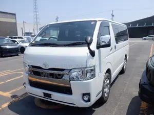 Toyota Grand HiAce 2000 Pearl