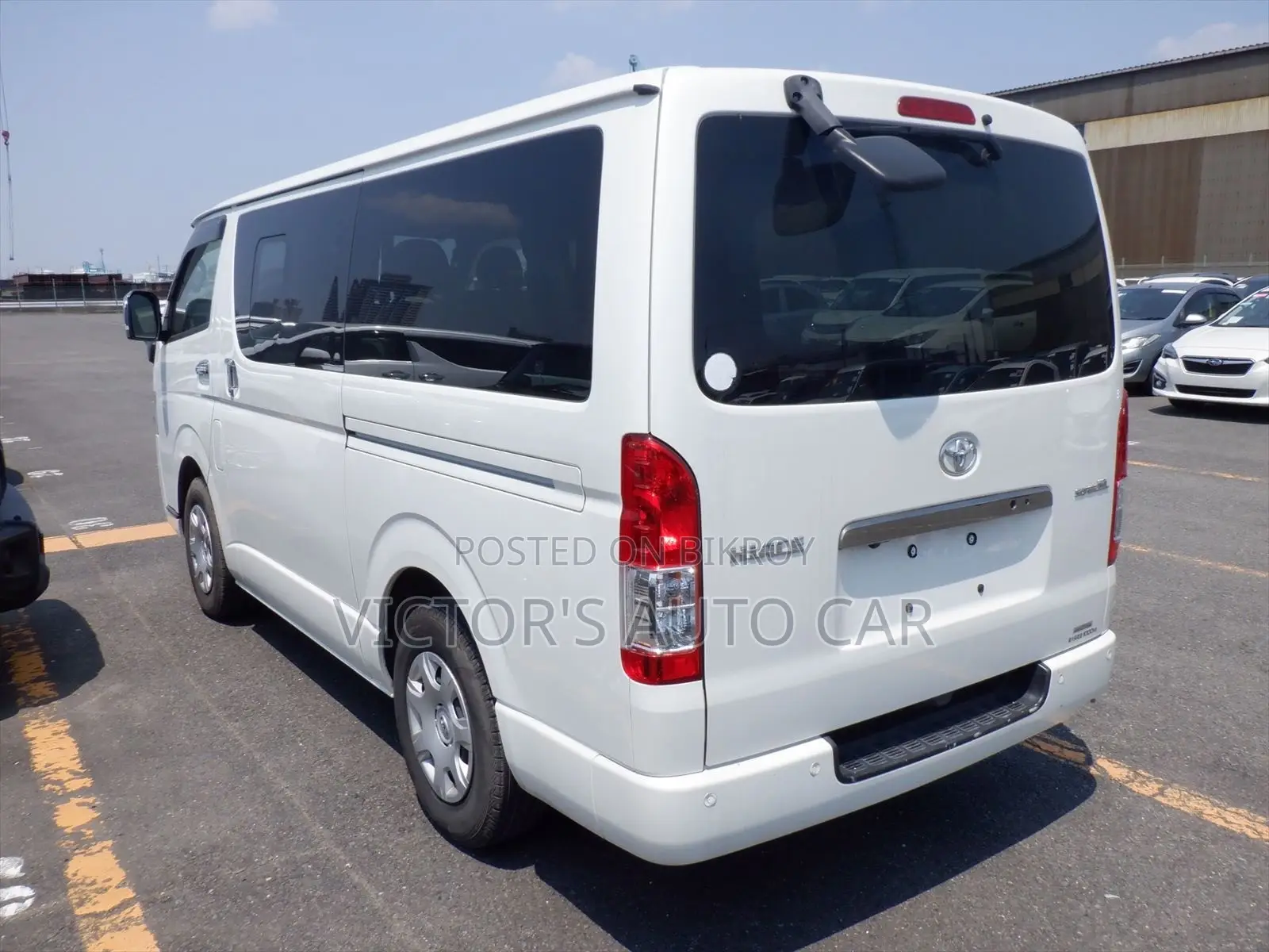Toyota Grand HiAce 2000 Pearl