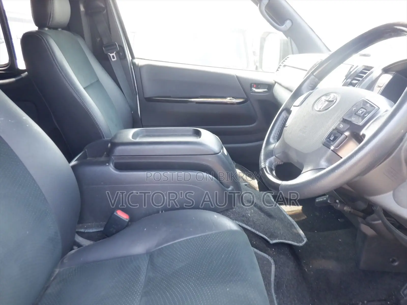 Toyota Grand HiAce 2000 Pearl