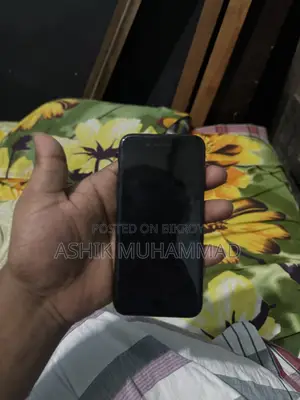 Apple iPhone 7 32 GB Black