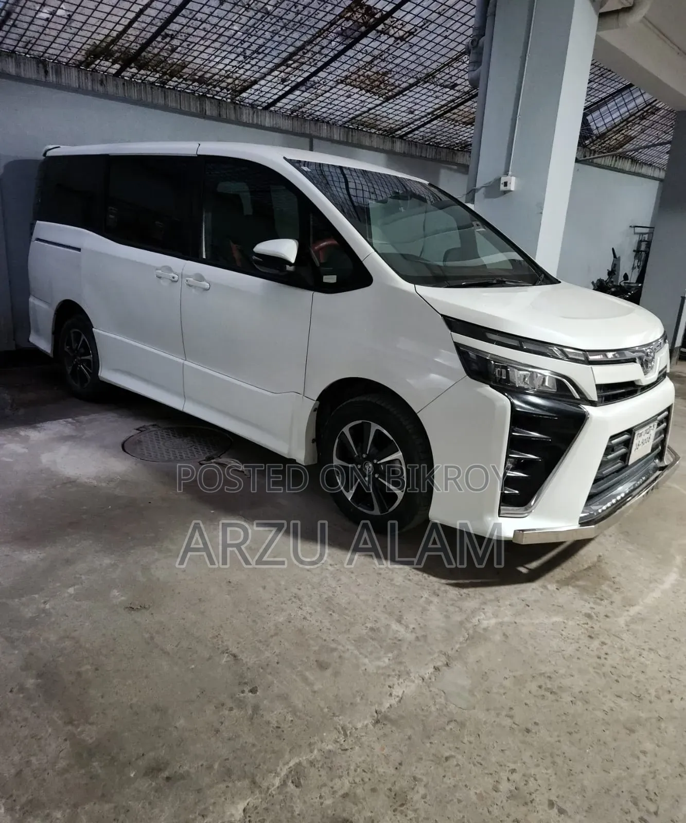 Toyota Voxy ZS Kirameki III 2WD 8-Seater 2021 Pearl