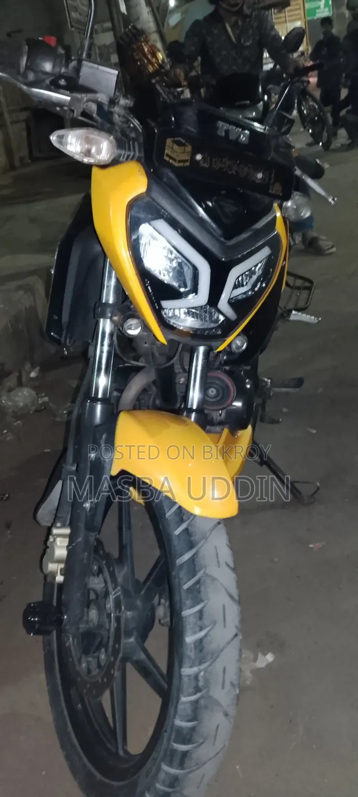 Bajaj 2022 Yellow