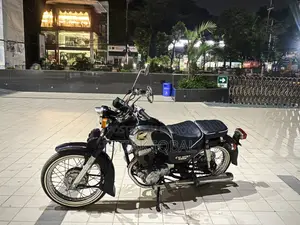 হোন্ডা ১৯৯৯ কালো