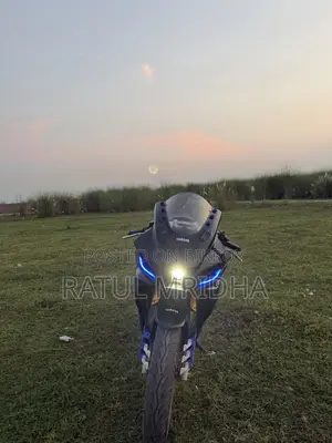 ইয়ামাহা আর১৫এম ২০২৬ কালো