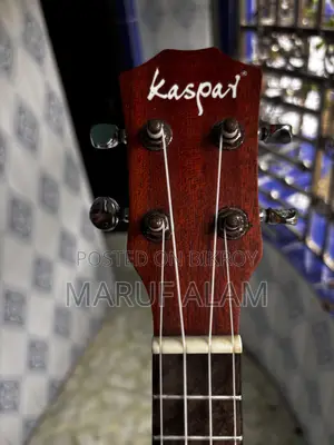 Ukulele (K21)