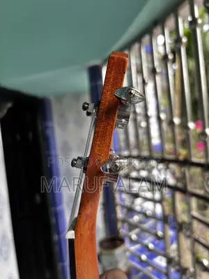 Ukulele (K21)