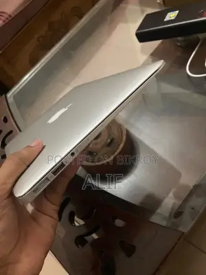 ল্যাপটপ অ্যাপল ম্যাকবুক ২০১৩ ৪জিবি ইন্টেল কোর আই৫ এসএসডি ১২৮জিবি