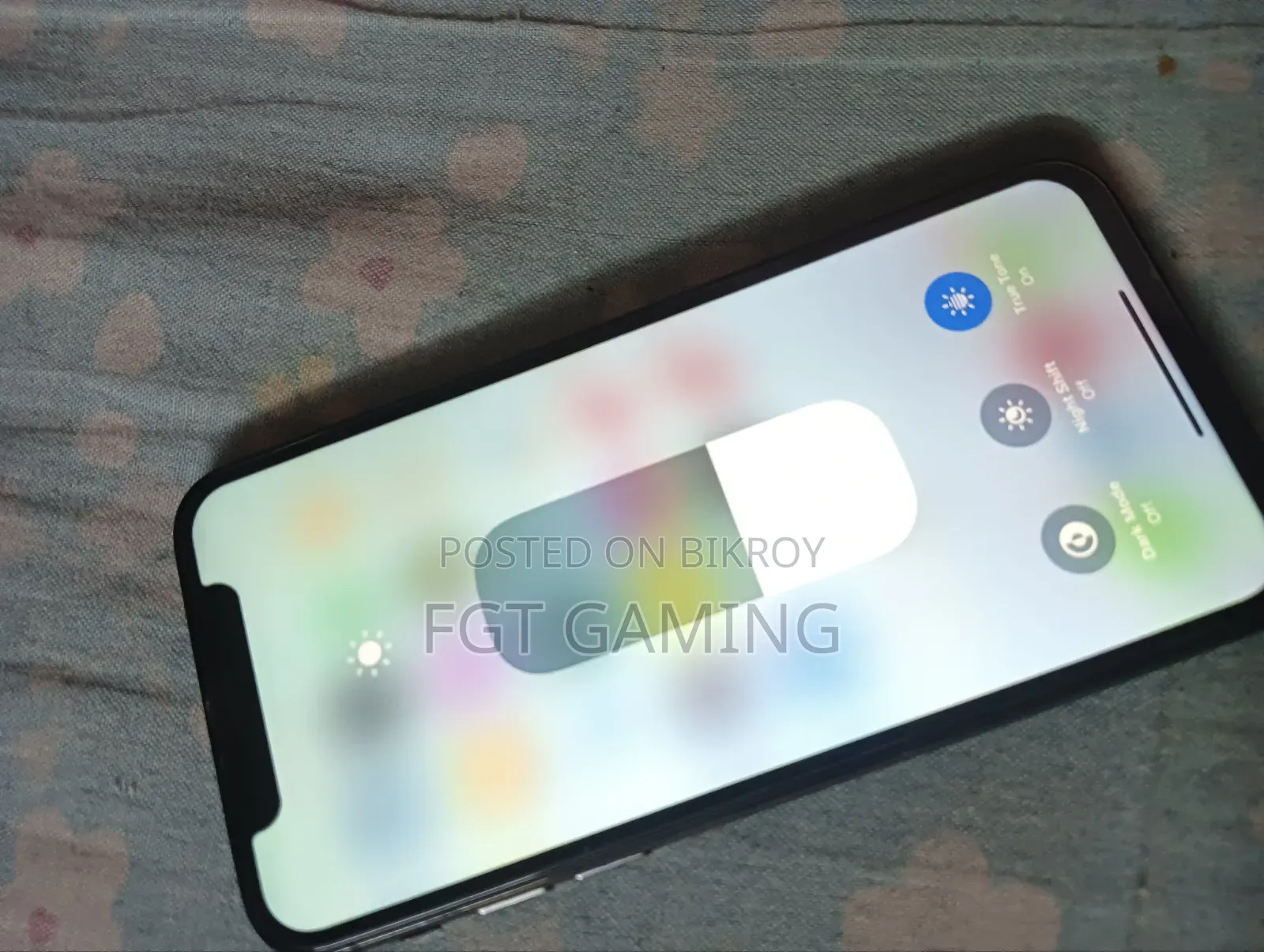 অ্যাপল আইফোন এক্সএস ৬৪ জিবি ব্ল্যাক