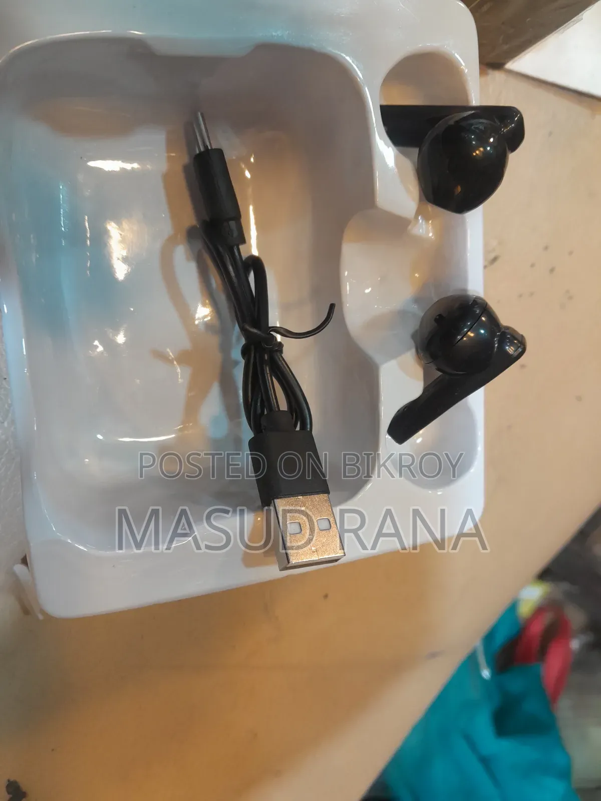 Earbuds