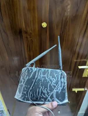 ডি লিংকের একটি ইউজড রাউটার বিক্রি হবে