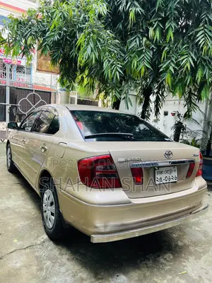 টয়োটা প্রমিও ২০০৫ গোল্ড
