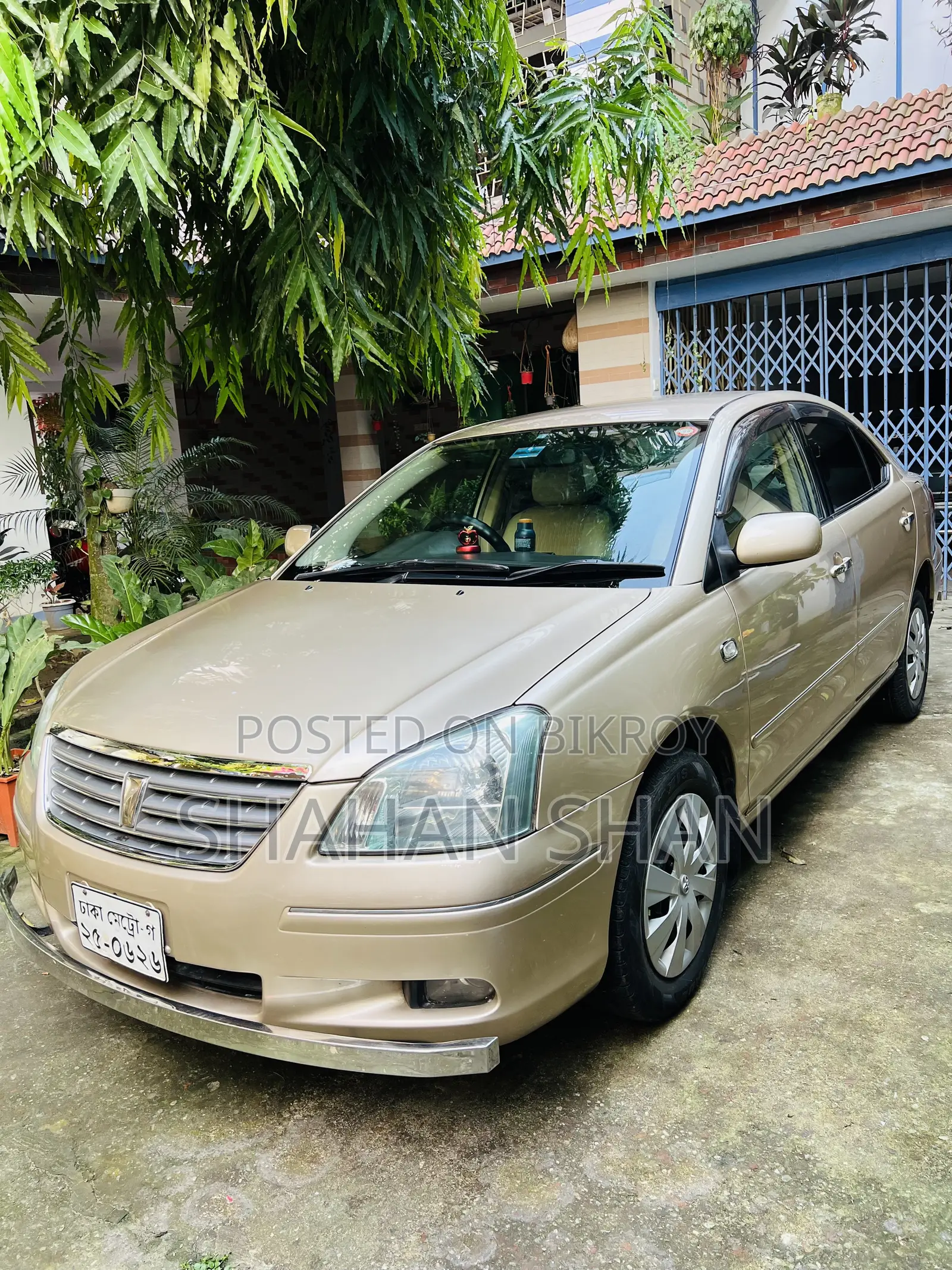 টয়োটা প্রমিও ২০০৫ গোল্ড