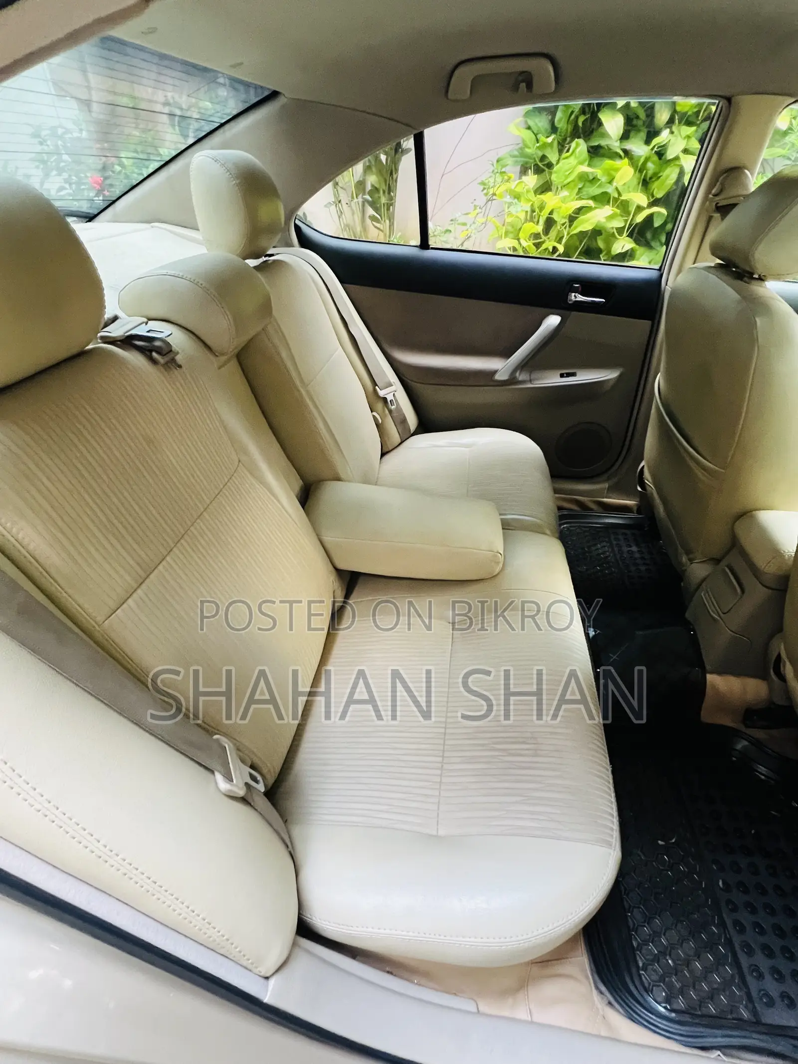 টয়োটা প্রমিও ২০০৫ গোল্ড