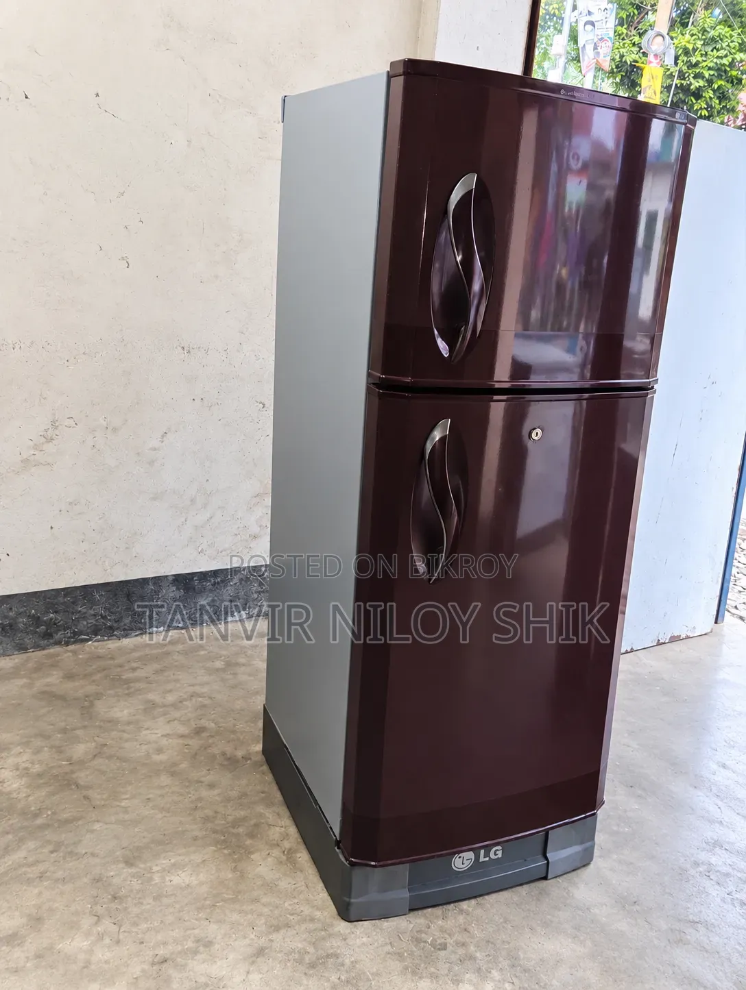 12 CFT LG Running Fridge Everything OK