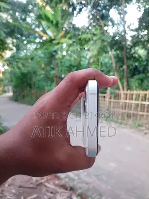New Apple iPhone 13 128 GB White