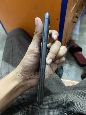 Apple iPhone 11 64 GB Black