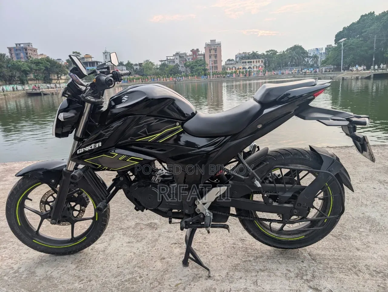 সুজুকি জিক্সার ২০২২ ব্ল্যাক