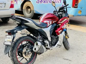 সুজুকি জিক্সার এসএফ ২০১৯ রেড