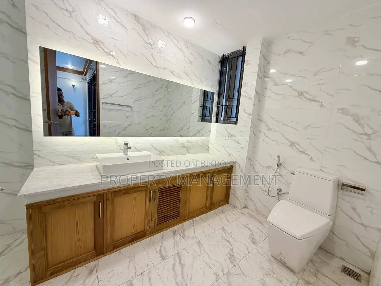 4 Bedroom Apartment in Gulshan for Rent