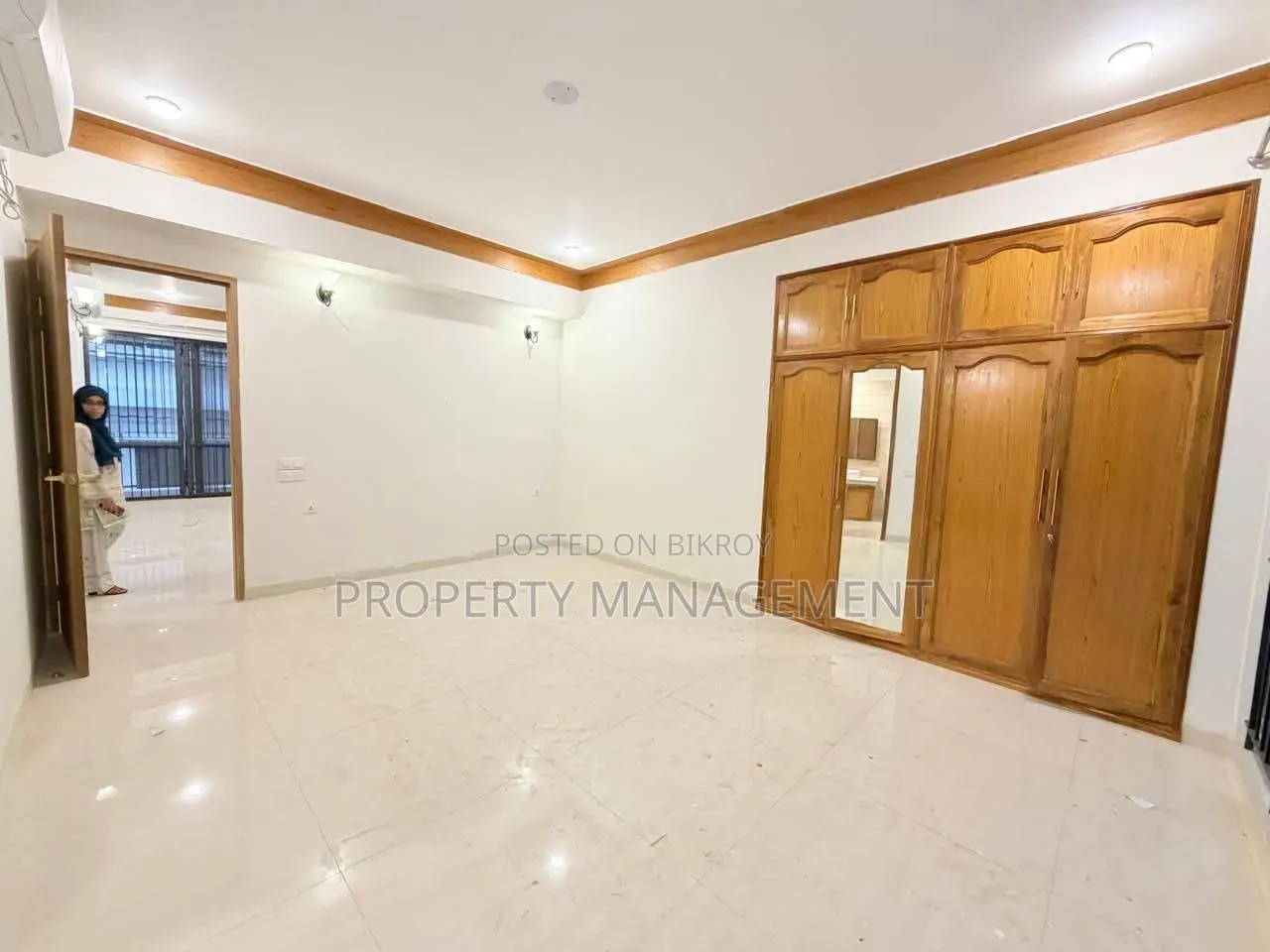 4 Bedroom Apartment in Gulshan for Rent
