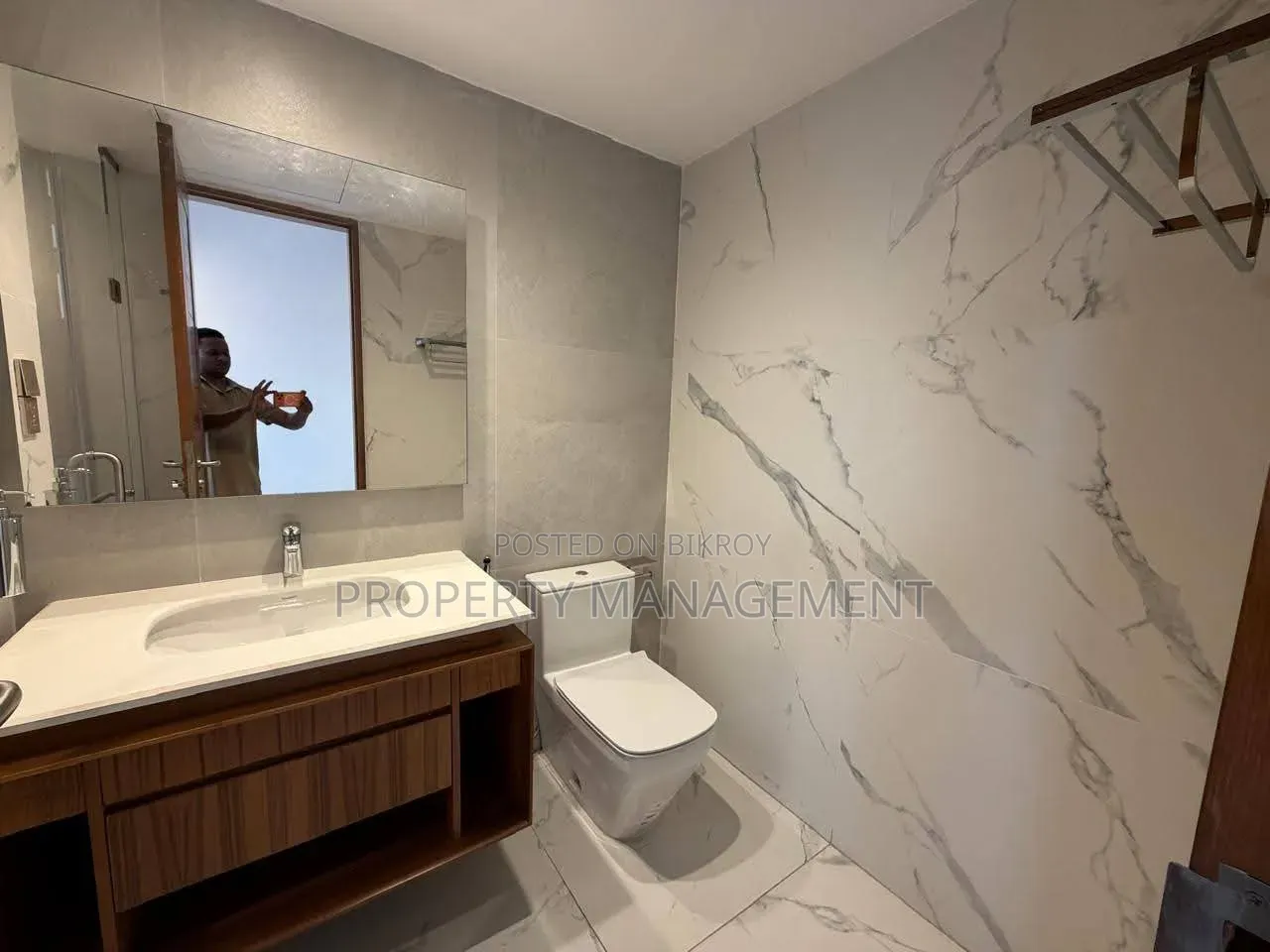 4 Bedroom Apartment in Gulshan for Rent