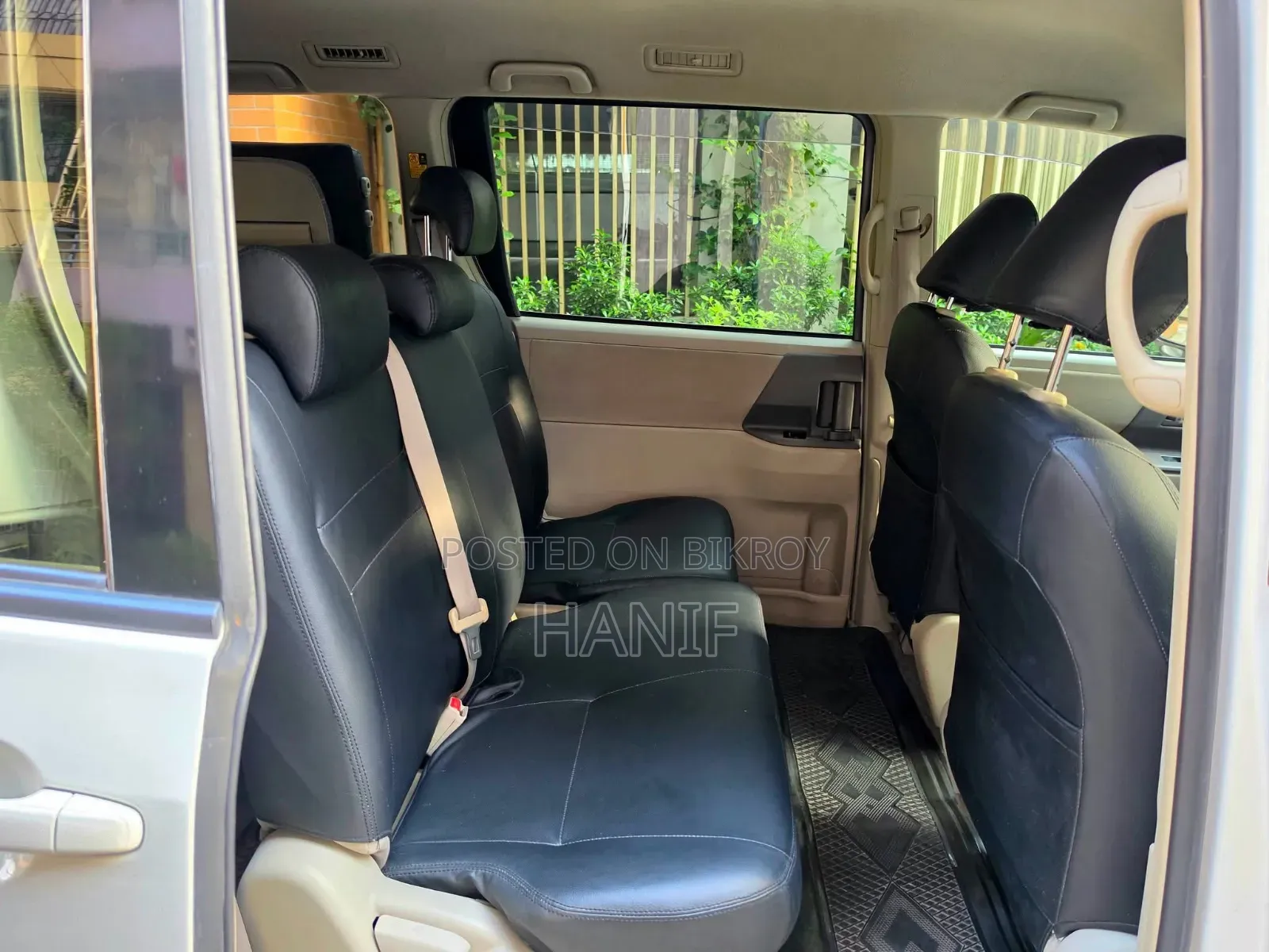 Toyota Noah 2013 Pearl