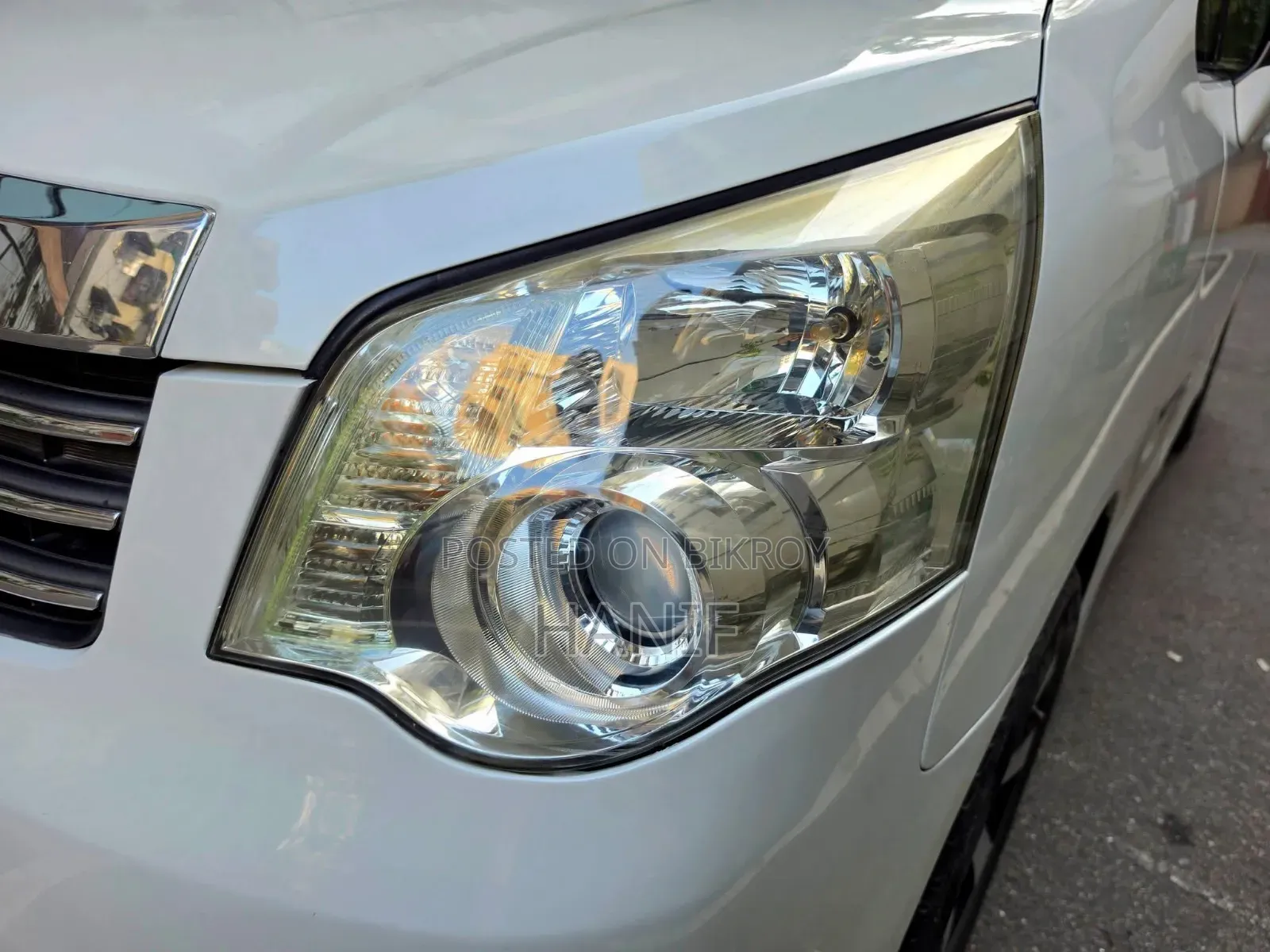 Toyota Noah 2013 Pearl