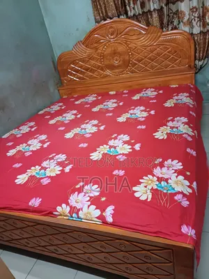 লোকেশন কেরানীগঞ্জ। সেগুনের সেমি বক্স খাট, ওয়ারড্রব বিক্রি হবে।