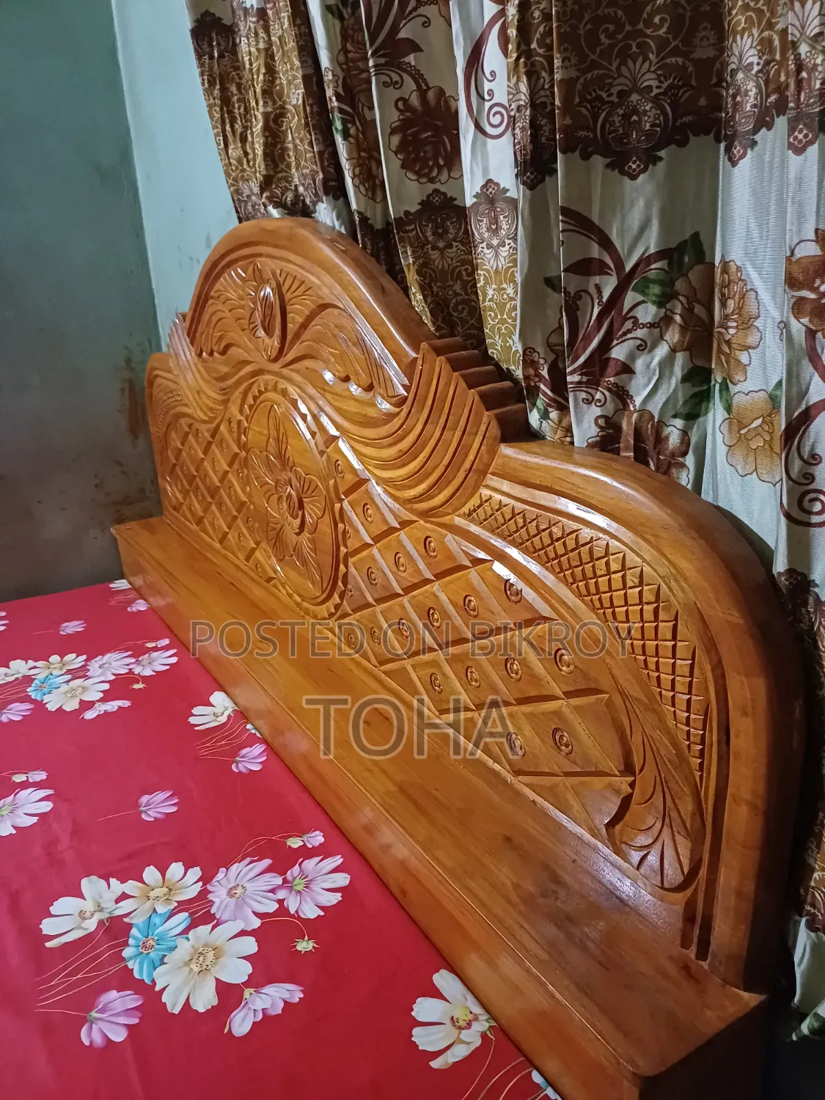 লোকেশন কেরানীগঞ্জ। সেগুনের সেমি বক্স খাট, ওয়ারড্রব বিক্রি হবে।