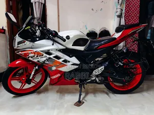 ইয়ামাহা ২০১৬ হোয়াইট