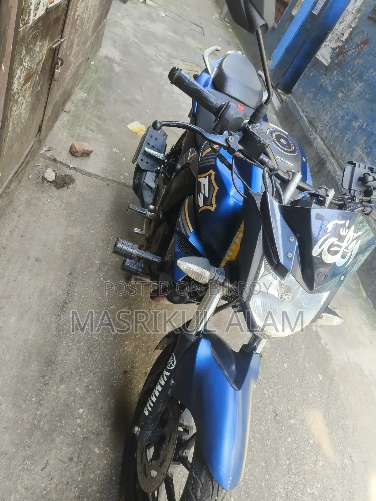 ইয়ামাহা এফজেডএস ভি২ ২০২২ নীল