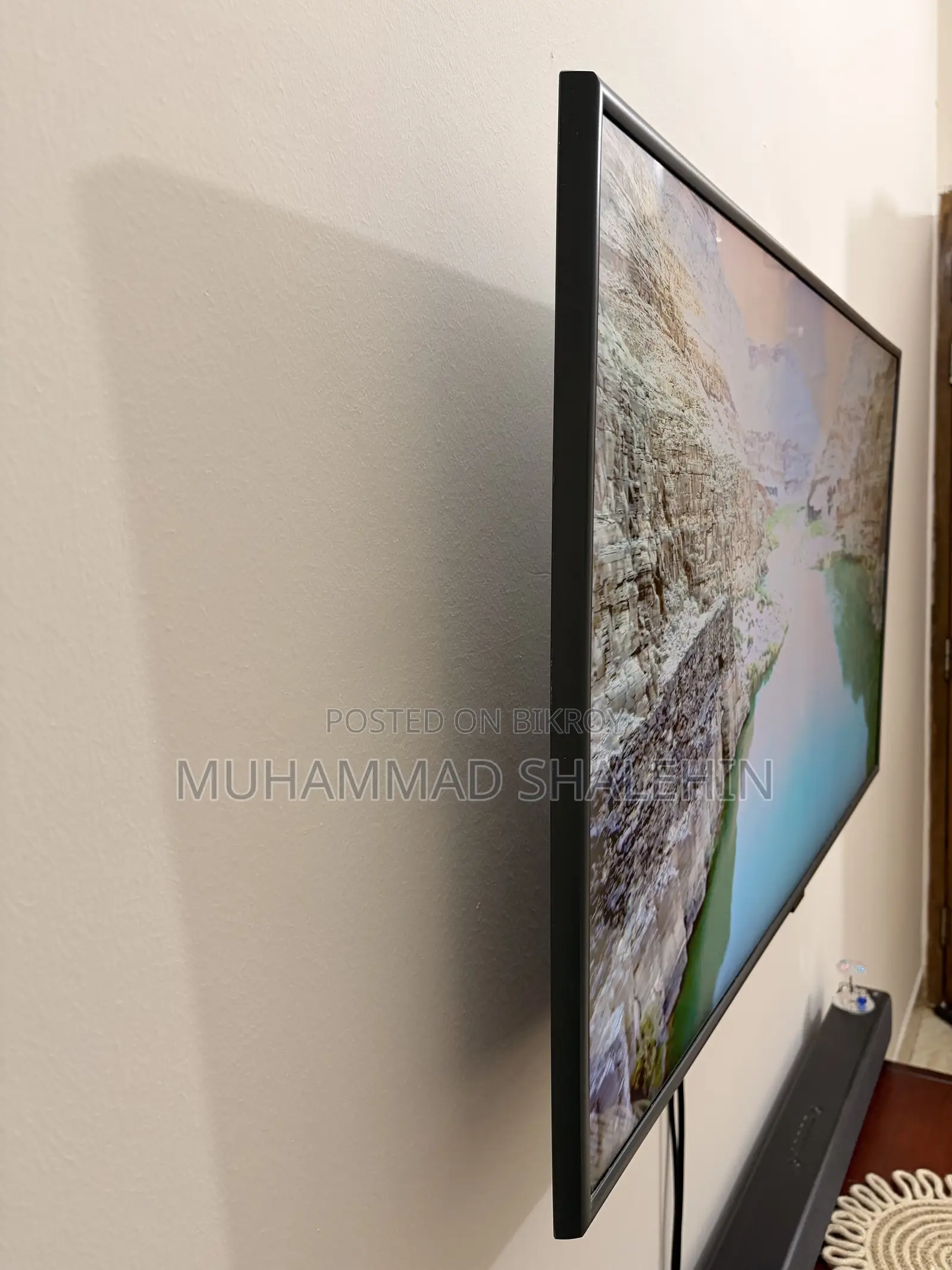 Samsung 43′′ RU7470 Series 7 UHD Smart TV – Excellent Condition