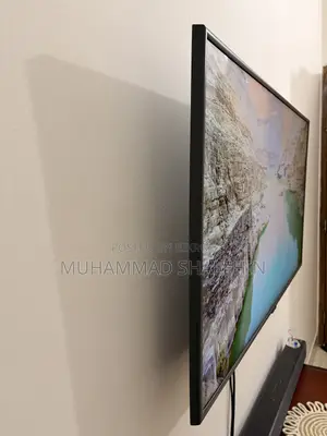 Samsung 43′′ RU7470 Series 7 UHD Smart TV – Excellent Condition