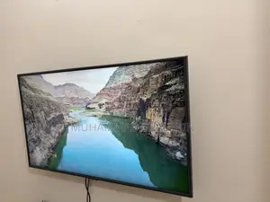 Samsung 43′′ RU7470 Series 7 UHD Smart TV – Excellent Condition