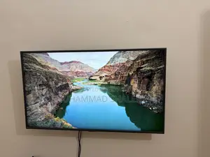 Samsung 43′′ RU7470 Series 7 UHD Smart TV – Excellent Condition