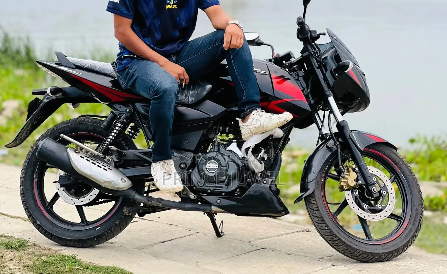Bajaj Pulsar 150 2024 Red