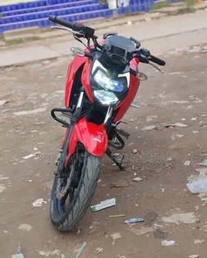 টিভিএস আপাচে ১৬০ ৪ভি ২০২১ রেড