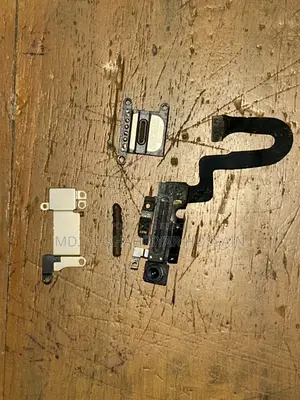 অ্যাপল আইফোন ৭ প্লাস ১২৮ জিবি গোল্ড