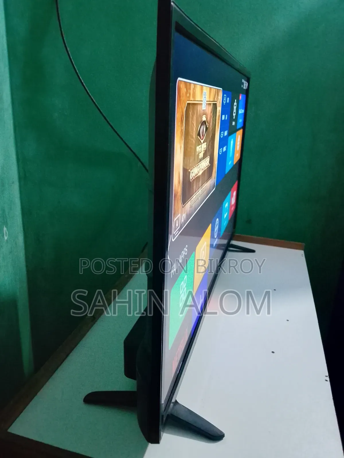 Smart LED TV 32"