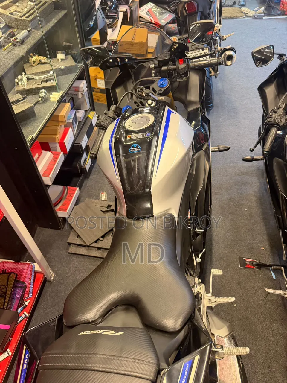 Yamaha R15M 2025 Silver