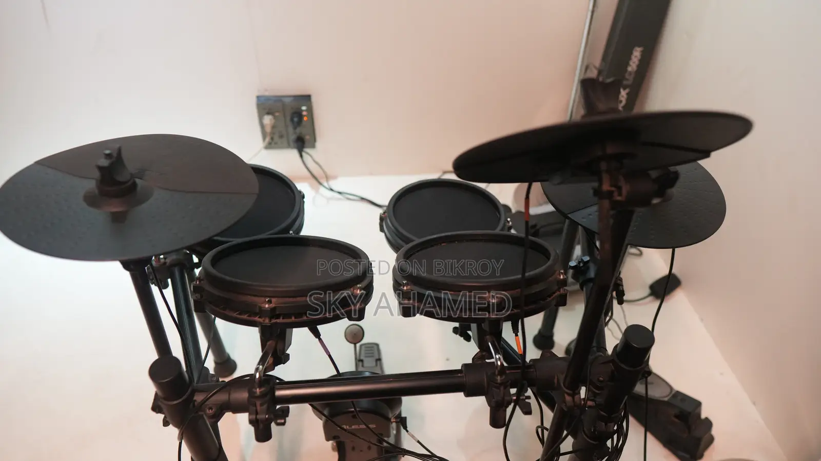Alesis Nitro Mesh Kit – Electronic Drum Set