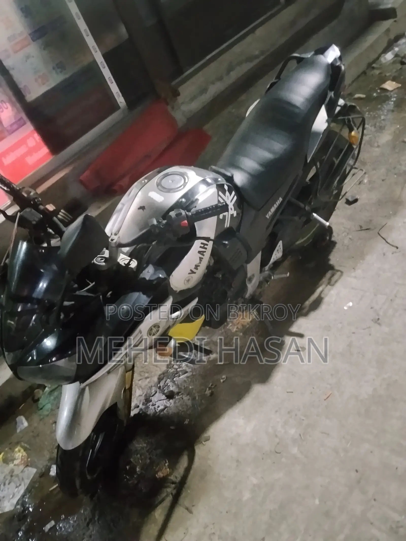 যমাহা ফেজার ভি১ ২০১১ ব্ল্যাক